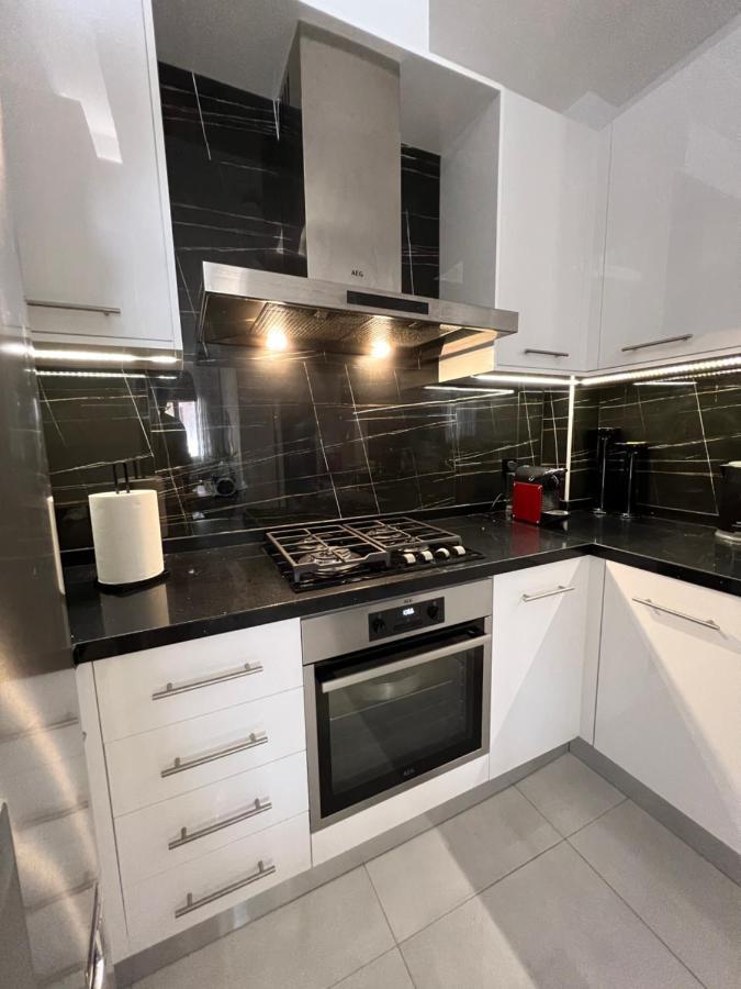 Modern Apartment Close To Airport With Gym And Bbq Heraklion  Ngoại thất bức ảnh
