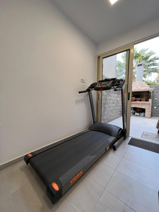 Modern Apartment Close To Airport With Gym And Bbq Heraklion  Ngoại thất bức ảnh